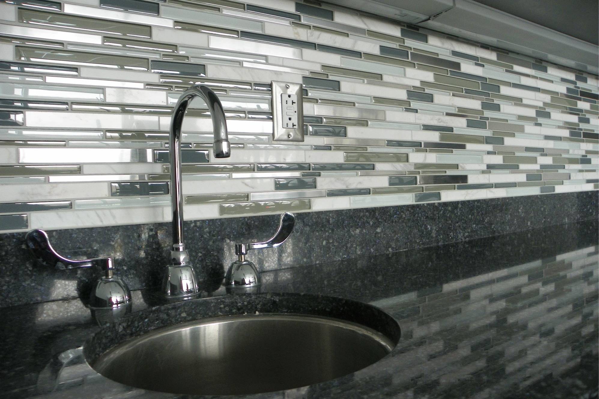 BLISS_STAINLESS_LINEAR_2_G | In Home Stone