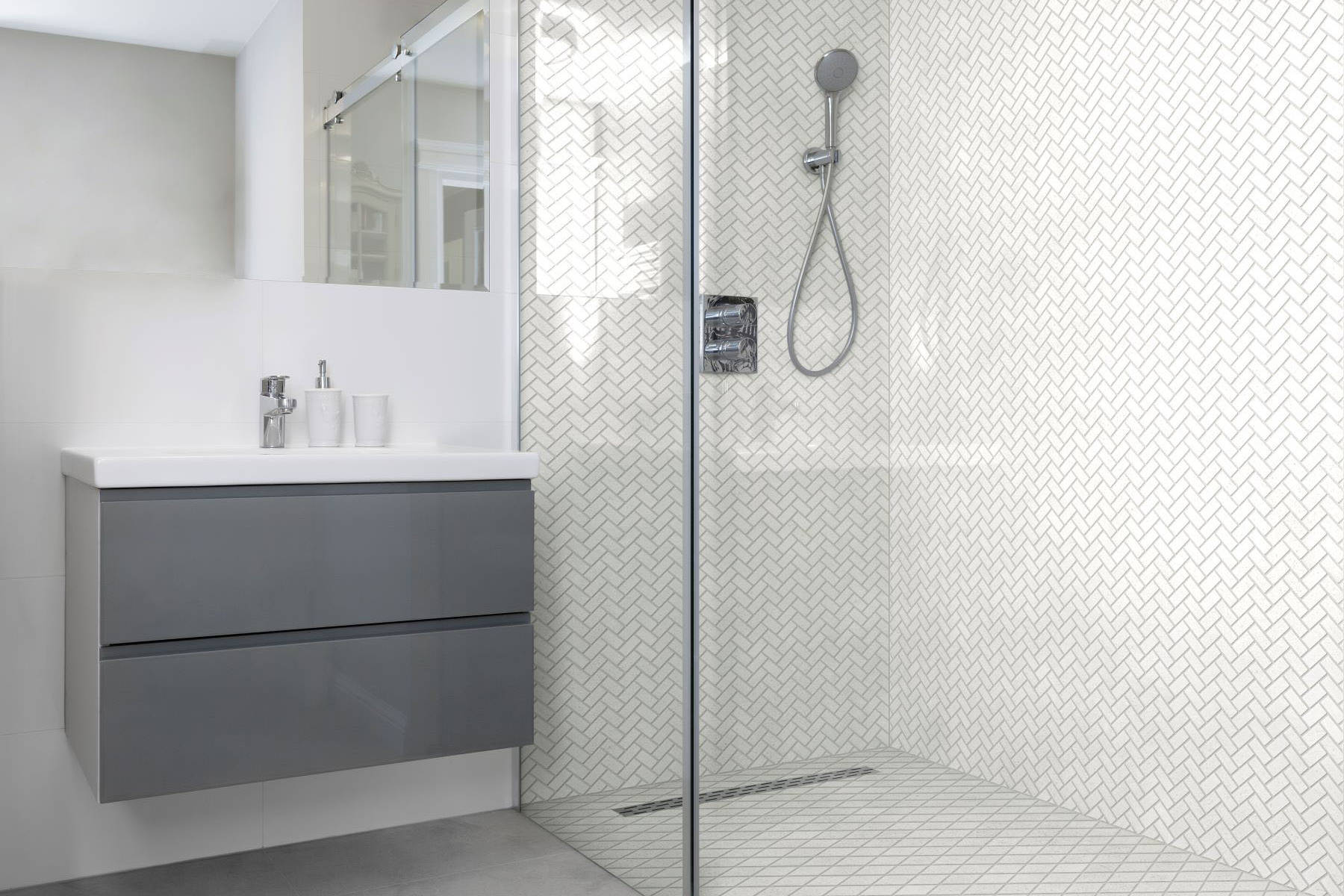 Herringbone Crystal + Crystal White Marble Diamond | In Home Stone