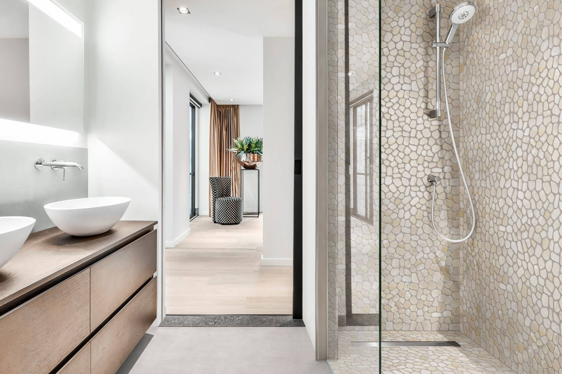 Onyx Light Beige Pebble Mosaic | In Home Stone