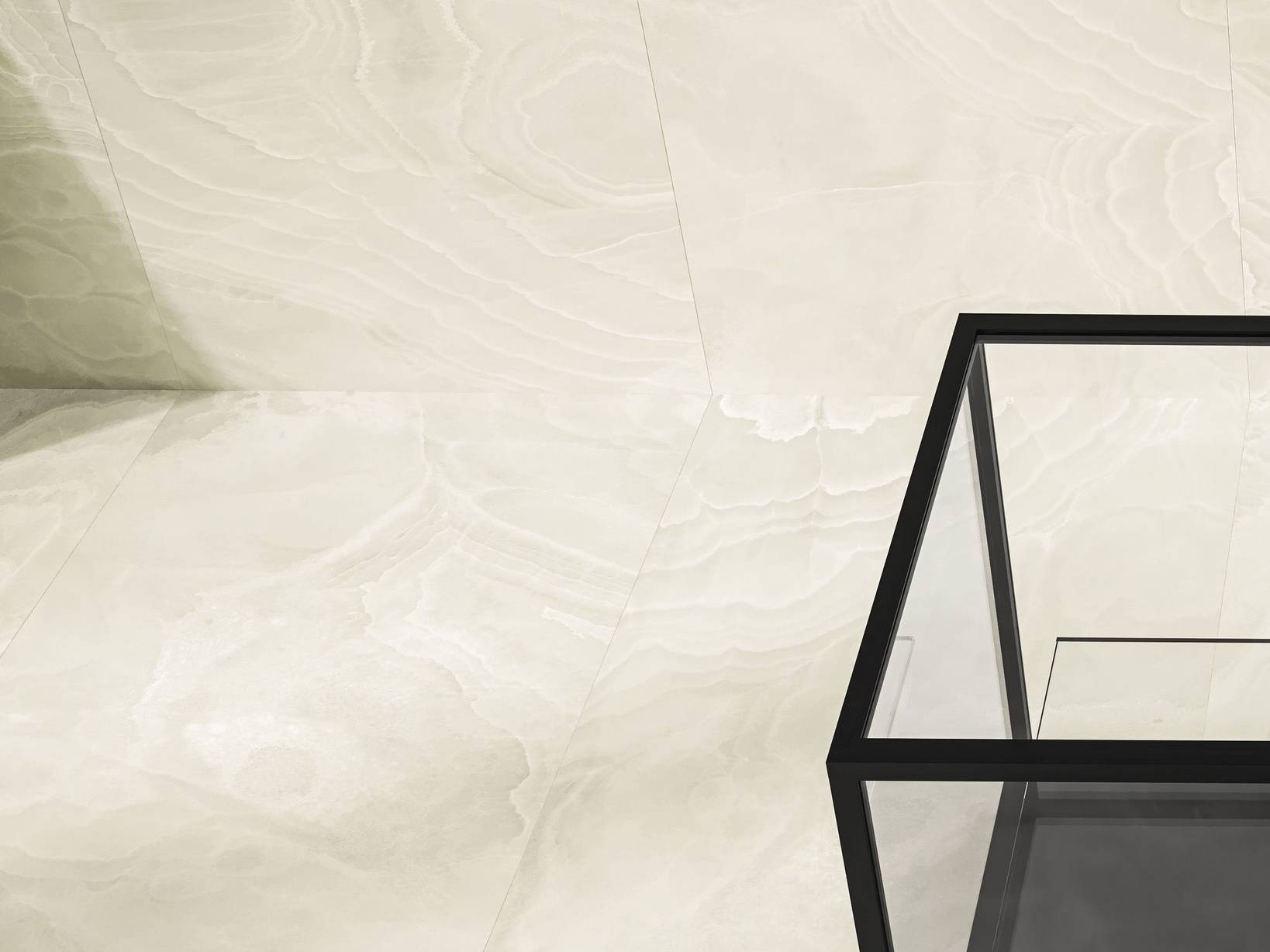 Lustra 1 | In Home Stone